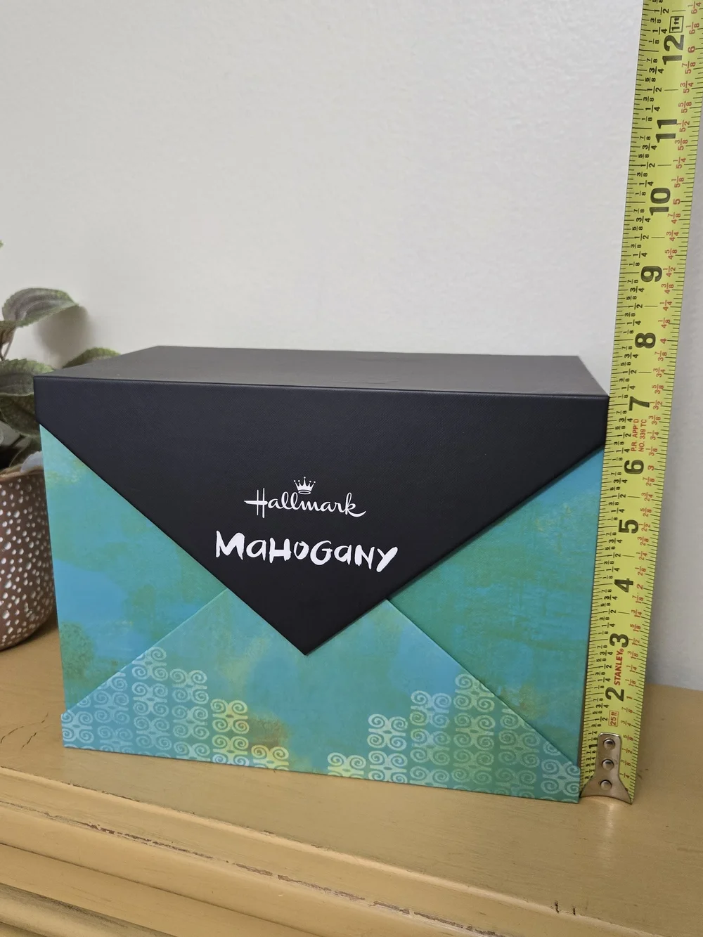 DaySpring/Hallmark Bundle Including Organizing Box, Cards. And Calendar. New.
